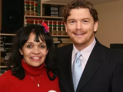 Dorothy Bowles Ford has a comfortable lifestyle.